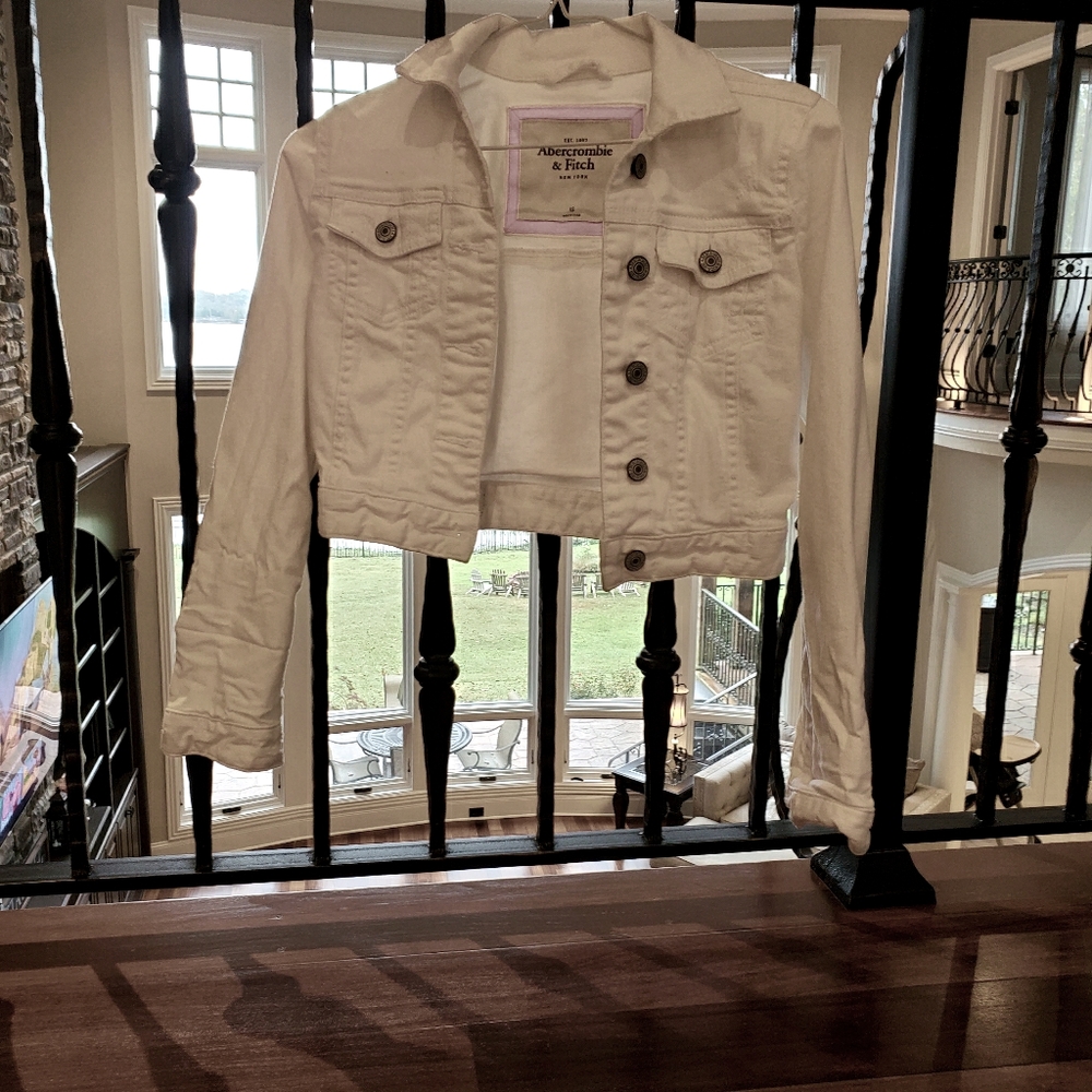 XS White jean jacket cropped Abercrombie & Fitch